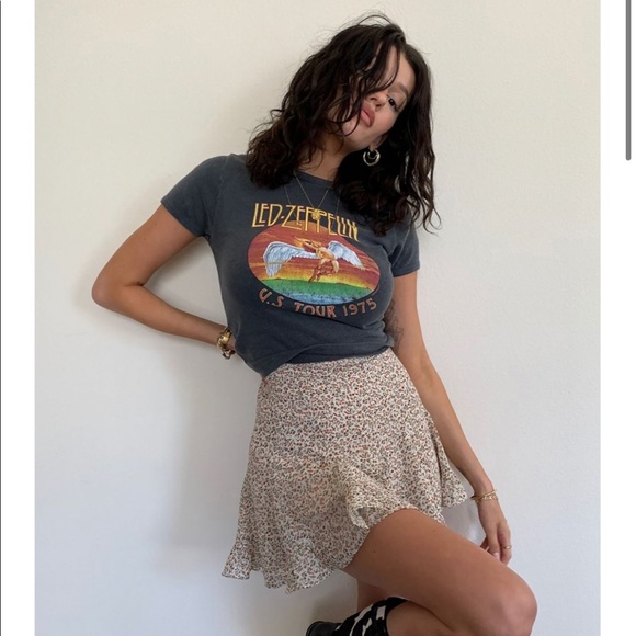 SOLD! Urban Outfitters Led Zeppelin Shrunken Tee - Picture 2 of 4
